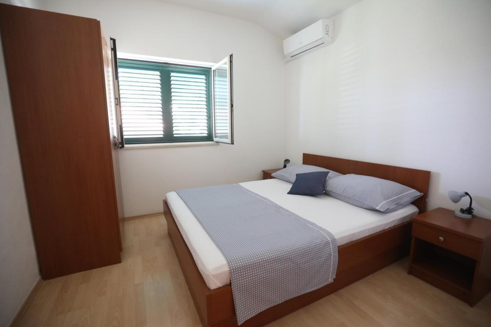 Apartment 1 *
