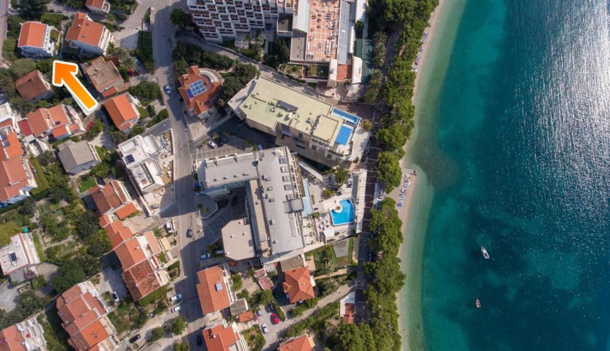 1 Apartament *